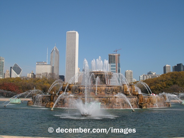 Buckingham Fountain Fountain and Skyline
