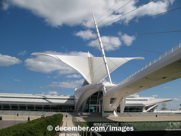 Milwaukee Art Museum Bridge with Soleil from Ground Milwaukee Art Museum Bridge with Soleil from Ground