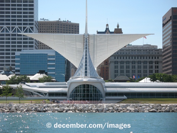 Milwaukee Art Museum Lake View
