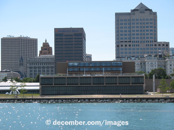Milwaukee County War Memorial Center From the Lake Milwaukee County War Memorial Center From the Lake